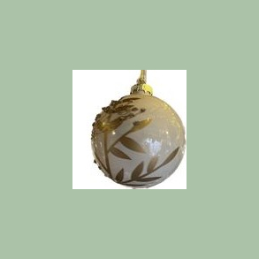 Fin blank julekugle i latte farve med guld