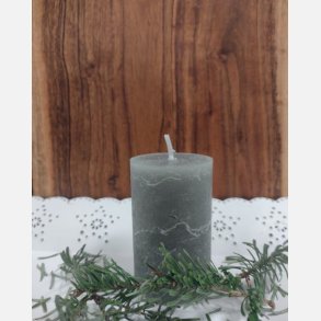 Mrke grnt rustik lys